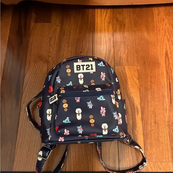 BT21 Navy Blue Backpack - Picture 3 of 4
